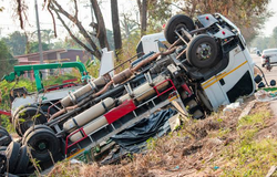 How Charlotte Truck Accident Attorneys Investigate Commercial Truck Crashes image